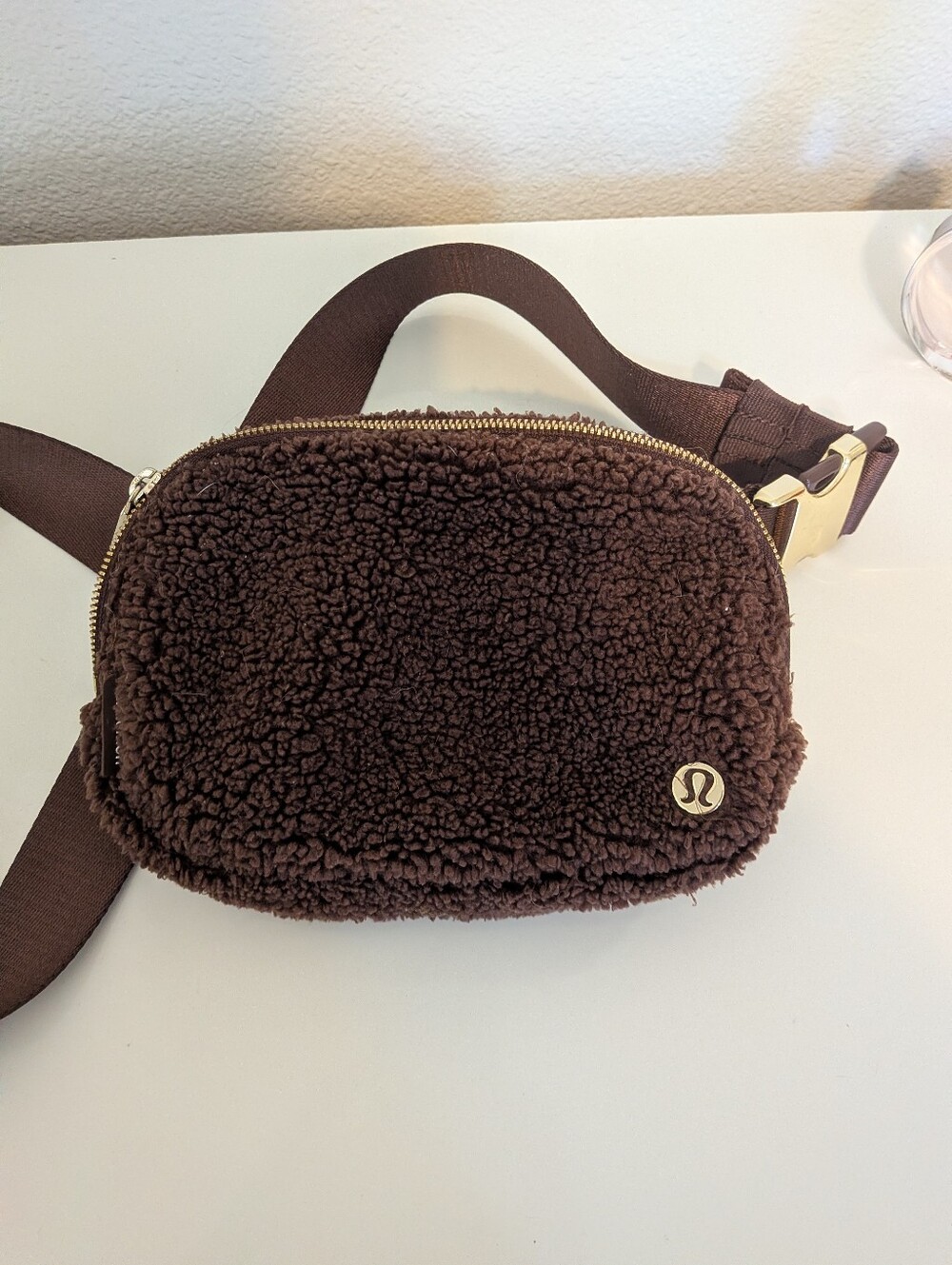 lululemon athletica Brown Sherpa Belt Bag/EUC